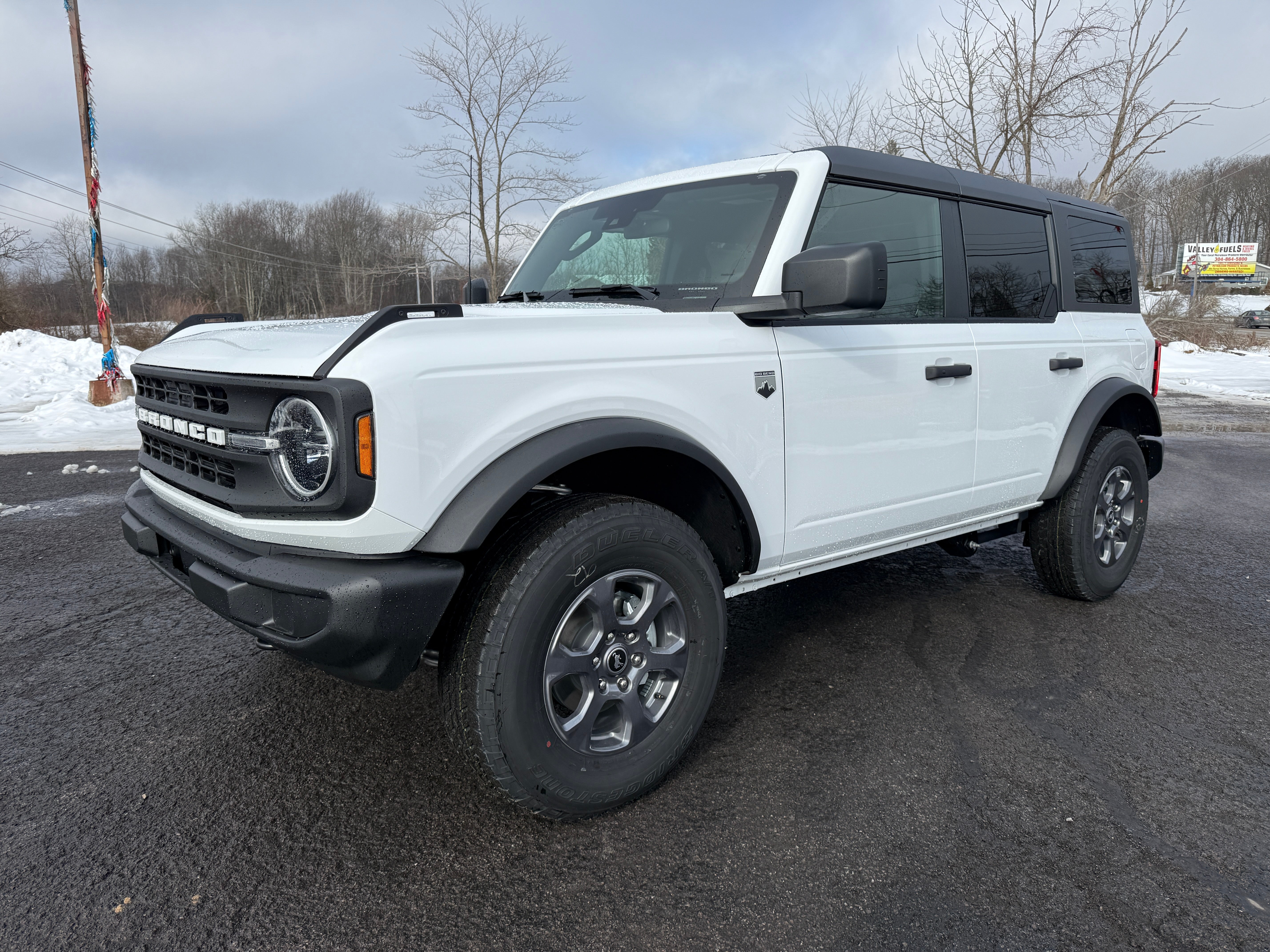 2026 Ford Bronco Big Bend 4 Door 4x4 in Oxford White — front three-quarter view